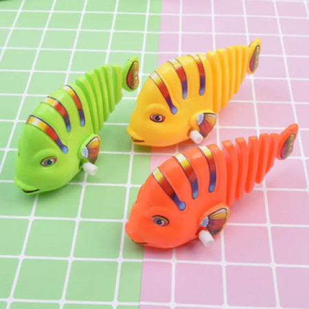 1 (Pcs) Clockwork Plastic Fish